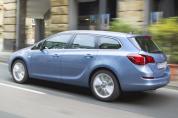 OPEL Astra Sports Tourer 1.4 T Cosmo (2011-2012)