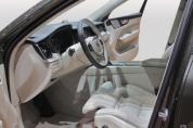 VOLVO XC60 2.0 [B5] MHEV R-Design AWD Geartronic (2021–)